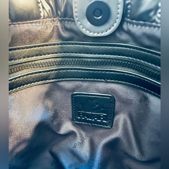 PAJAR Montreal, Canada Silver Metallic Quilted Tote Crossbody Bag! 🔥 - Picture 5 of 6